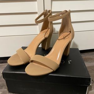 Windsor: Nude Smooth and Sleek Block Heels